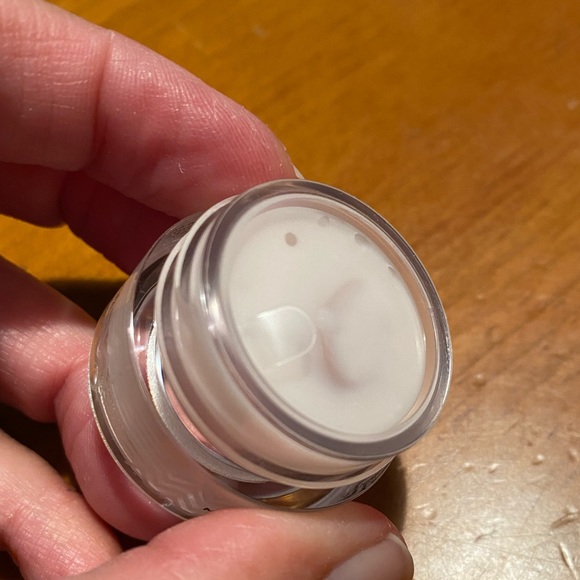 Laura Mercier The Perfect Cream Moisturizer - Picture 8 of 13